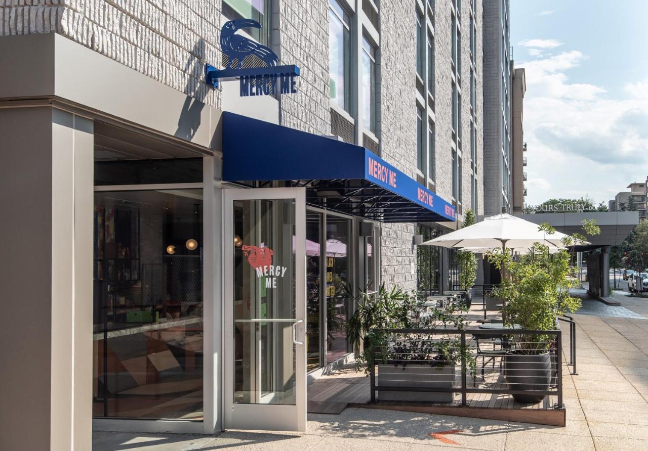 Vignette Collection Yours Truly Dc By Ihg Washington Bagian luar foto Entrance to the hotel