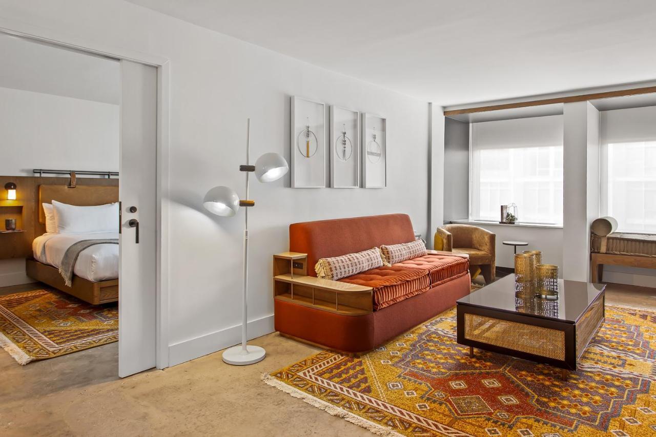 Vignette Collection Yours Truly Dc By Ihg Washington Bagian luar foto A suite at the Hotel Commonwealth