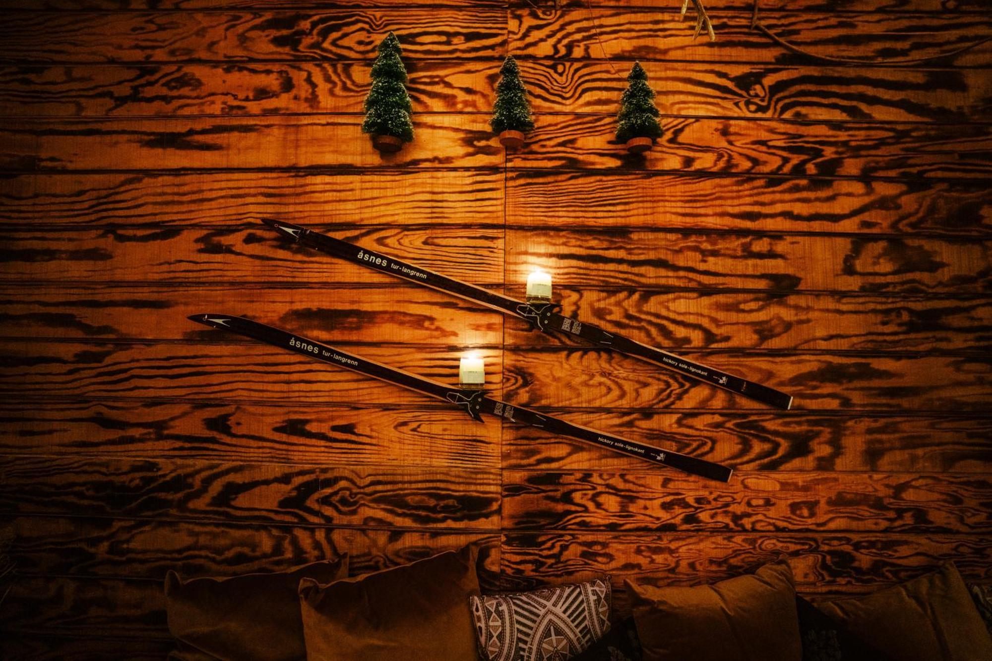 Vignette Collection Yours Truly Dc By Ihg Washington Bagian luar foto The two wands of the Order of the Phoenix