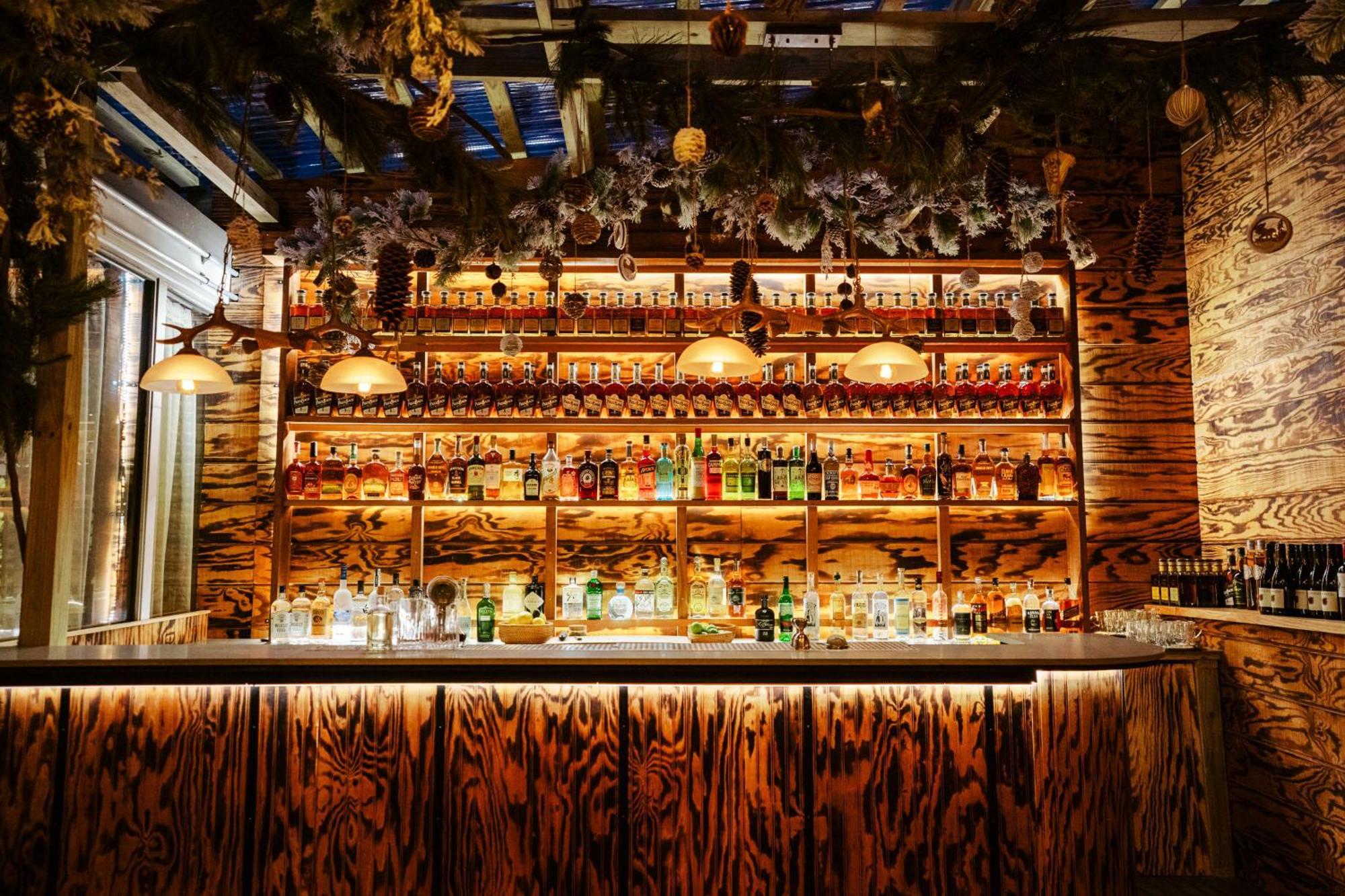 Vignette Collection Yours Truly Dc By Ihg Washington Bagian luar foto The bar at the restaurant