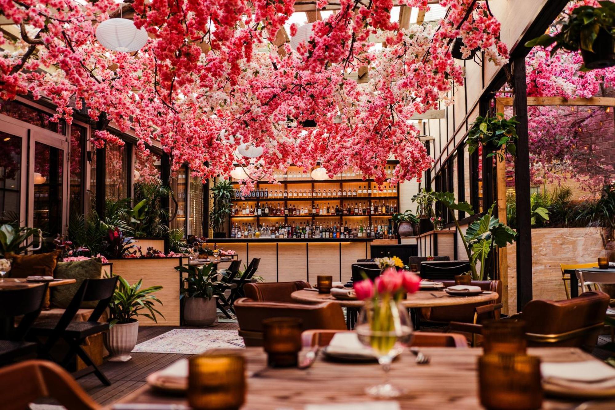 Vignette Collection Yours Truly Dc By Ihg Washington Bagian luar foto The interior of the restaurant