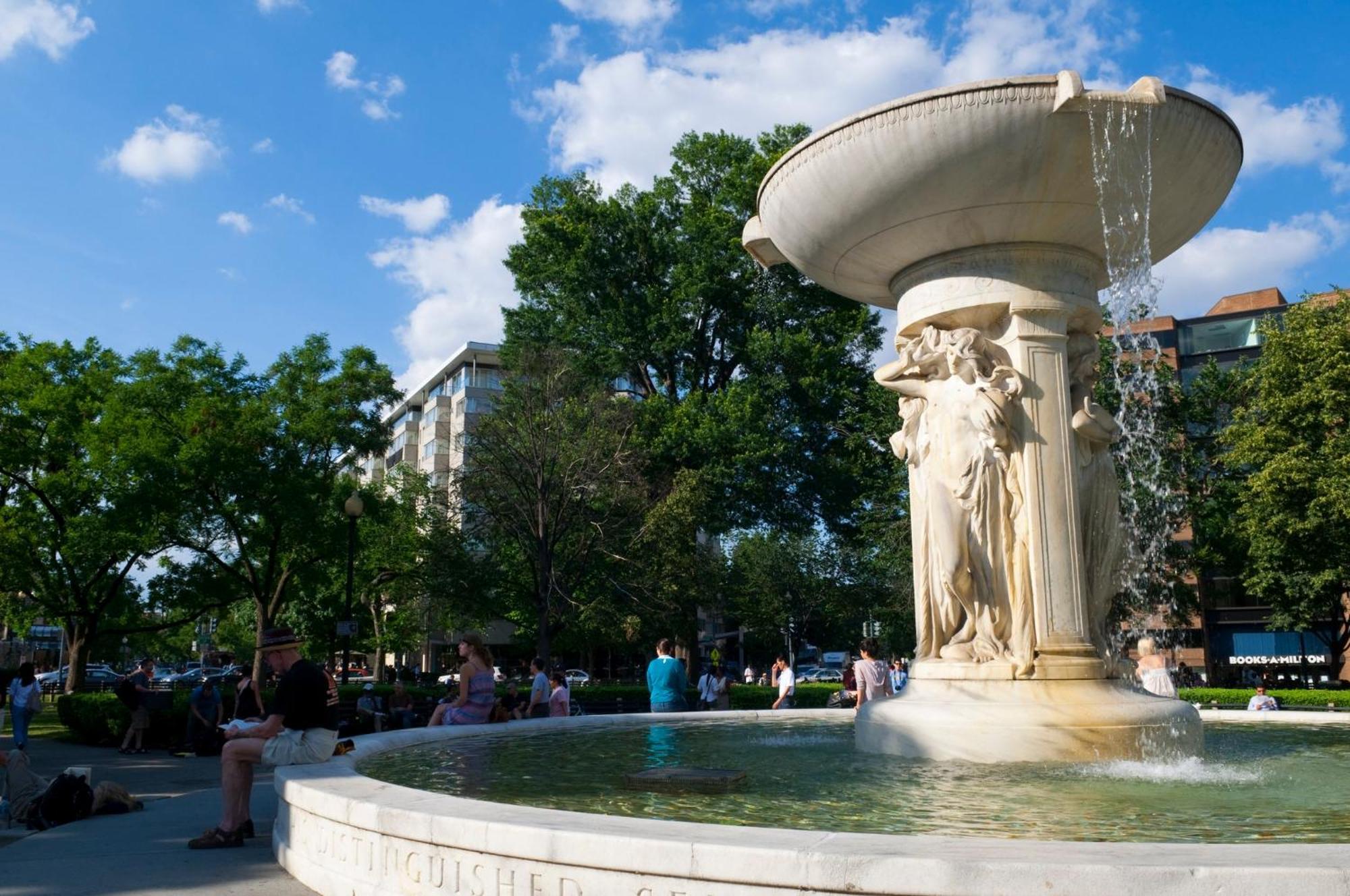 Vignette Collection Yours Truly Dc By Ihg Washington Bagian luar foto Fountain in the park