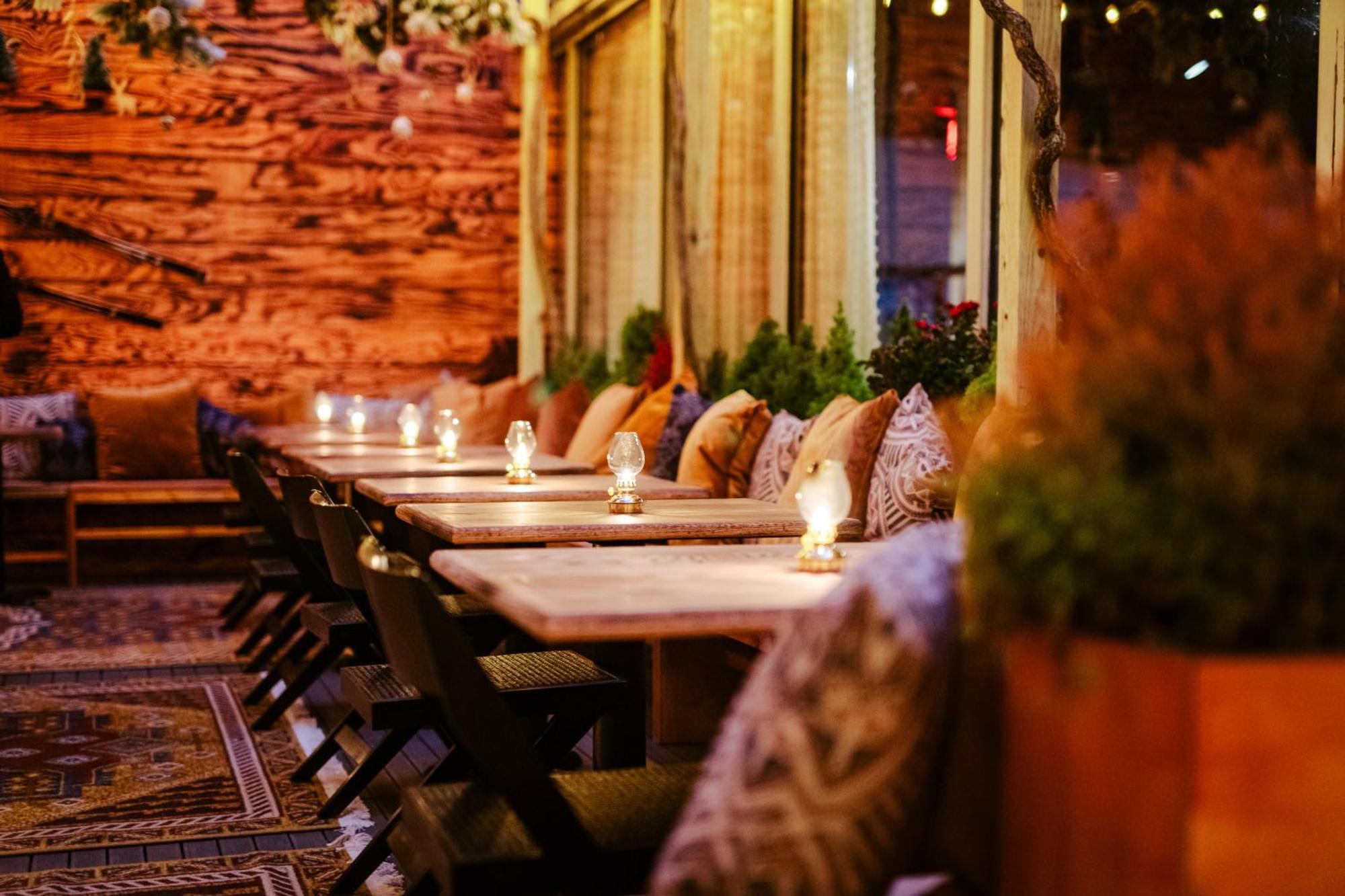 Vignette Collection Yours Truly Dc By Ihg Washington Bagian luar foto The patio at the restaurant